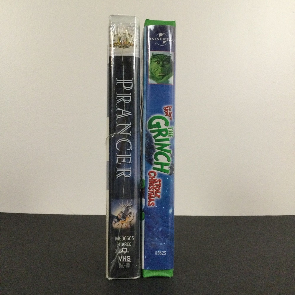 2 Family VHS Christmas Classics PRANCER plus HOW THE GRINCH STOLE CHRIST…